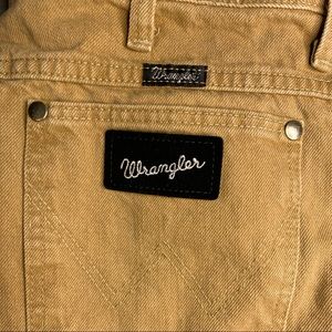Wrangler Tan Jeans (Boyfriend jeans/ mom jeans)